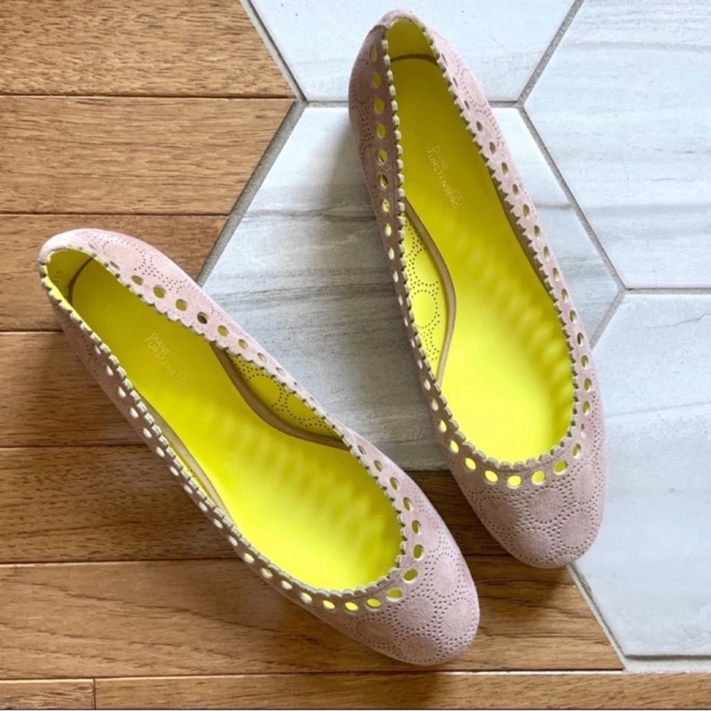 Diane Von Furstenberg Corolla Suede Laser Cut Round Toe Ballet Flat In Tan Sz 38 - Picture 11 of 11